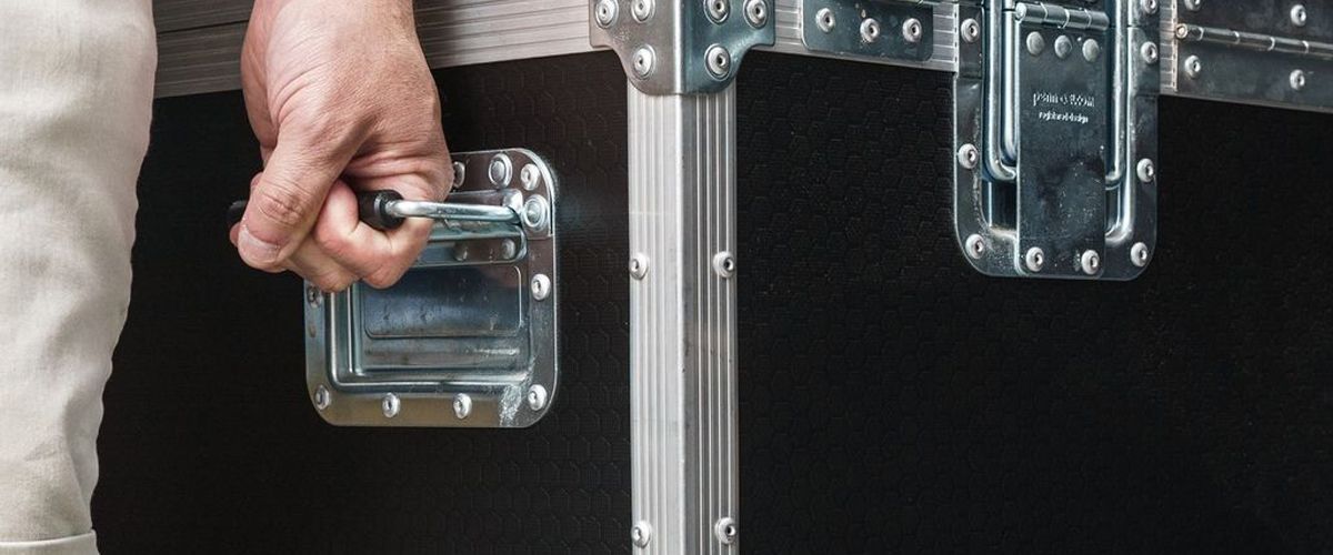 How to choose the right handles for your flight case - Credit Fiasco Cases