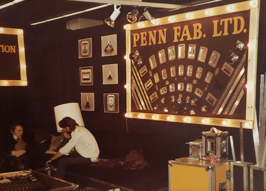 Penn Fabrication op een vakbeurs in 1981
