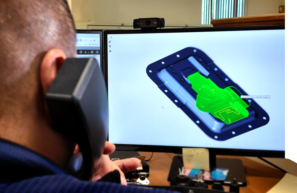 3D-model van de sluiting van de Penn Elcom-flightcase op het scherm